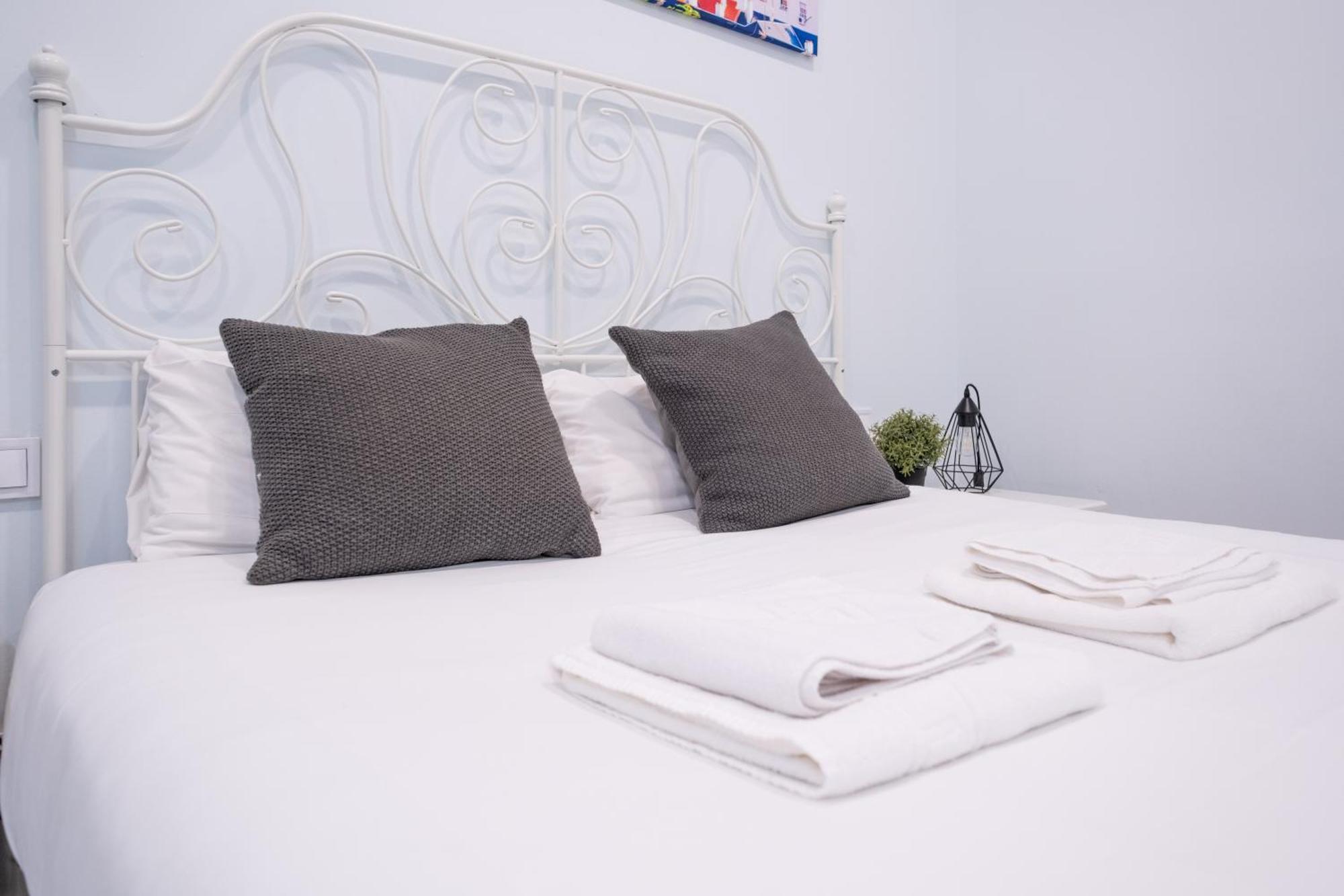Abc Apartments Мадрид Экстерьер фото